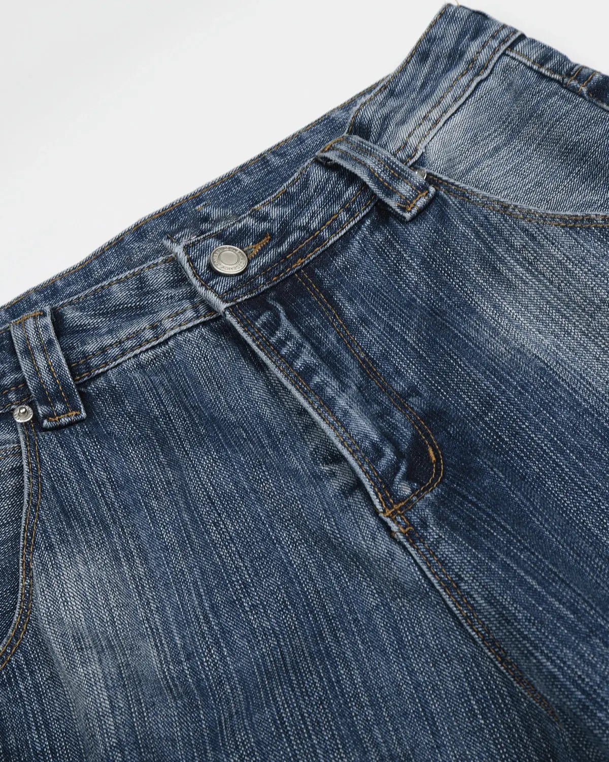 Inflation adjustable waist bamboo weave baggy jeans featuring relaxed fit and streetwear style, shown in a casual outdoor setting.