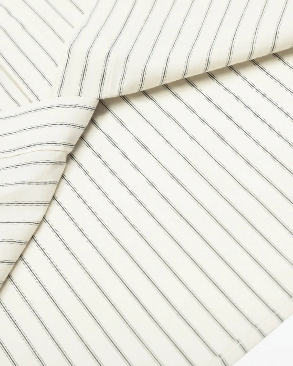 Inflation Streetwear striped embroidered short-sleeve shirt with colorful pattern and casual fit, perfect for everyday wear.