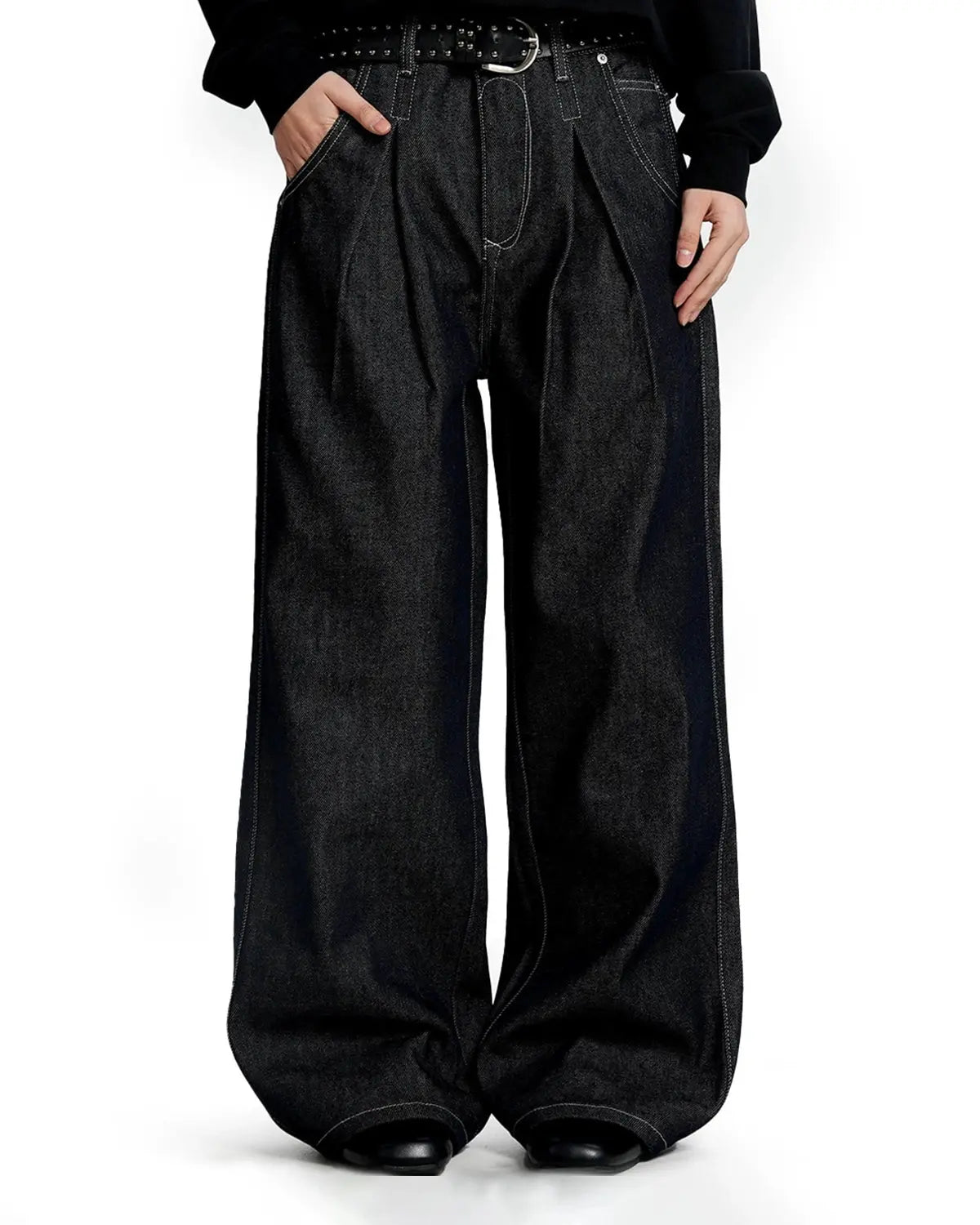 Raw baggy jeans with contrast stitching and distressed details from Inflation Streetwear, showcasing relaxed fit and casual style.