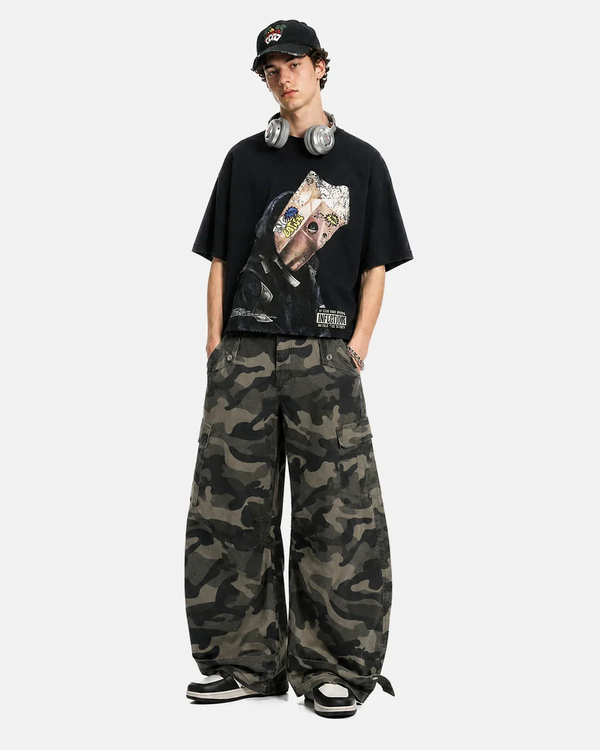Inflation multi-pockets camo barrel cargo pants with multiple storage pockets and a relaxed streetwear style.