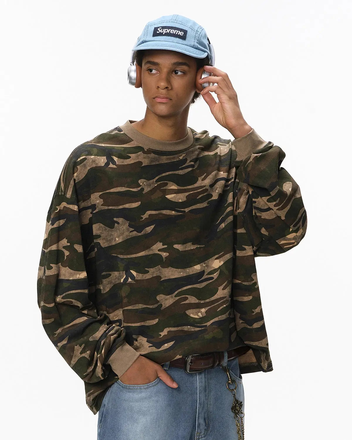 Boxy khaki camouflage t-shirt by INFLATION, stylish streetwear with a relaxed fit and bold camo print.