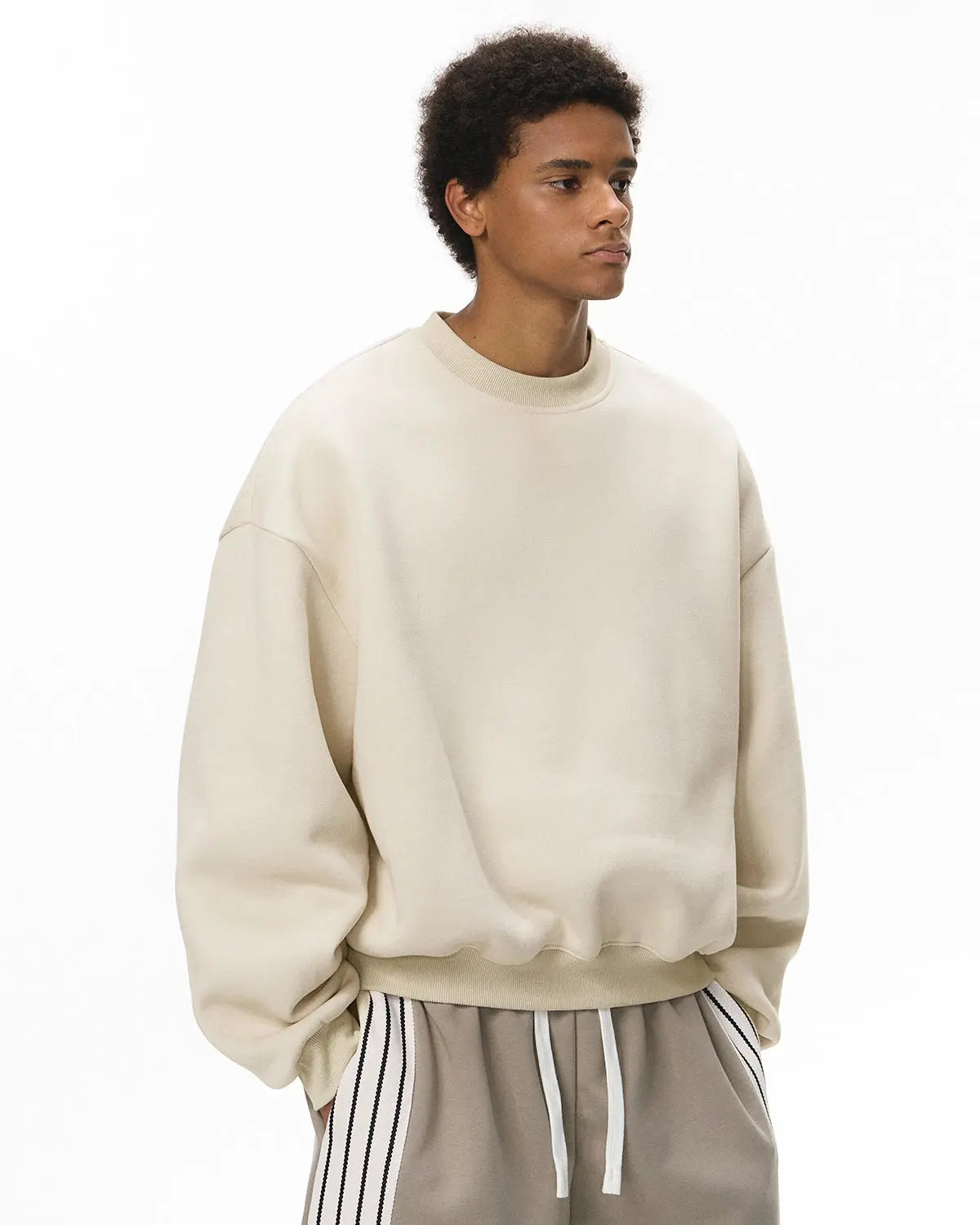 Blank comfy crewneck sweatshirt by INFLATION, casual streetwear hoodie with a relaxed fit and soft fabric.