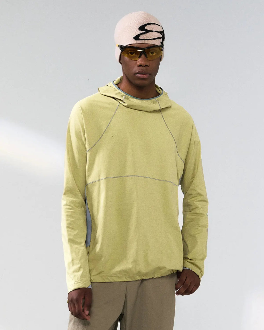 INFLATION COOLMAX breathable hooded tee featuring lightweight fabric and a relaxed fit, suitable for streetwear and casual wear.