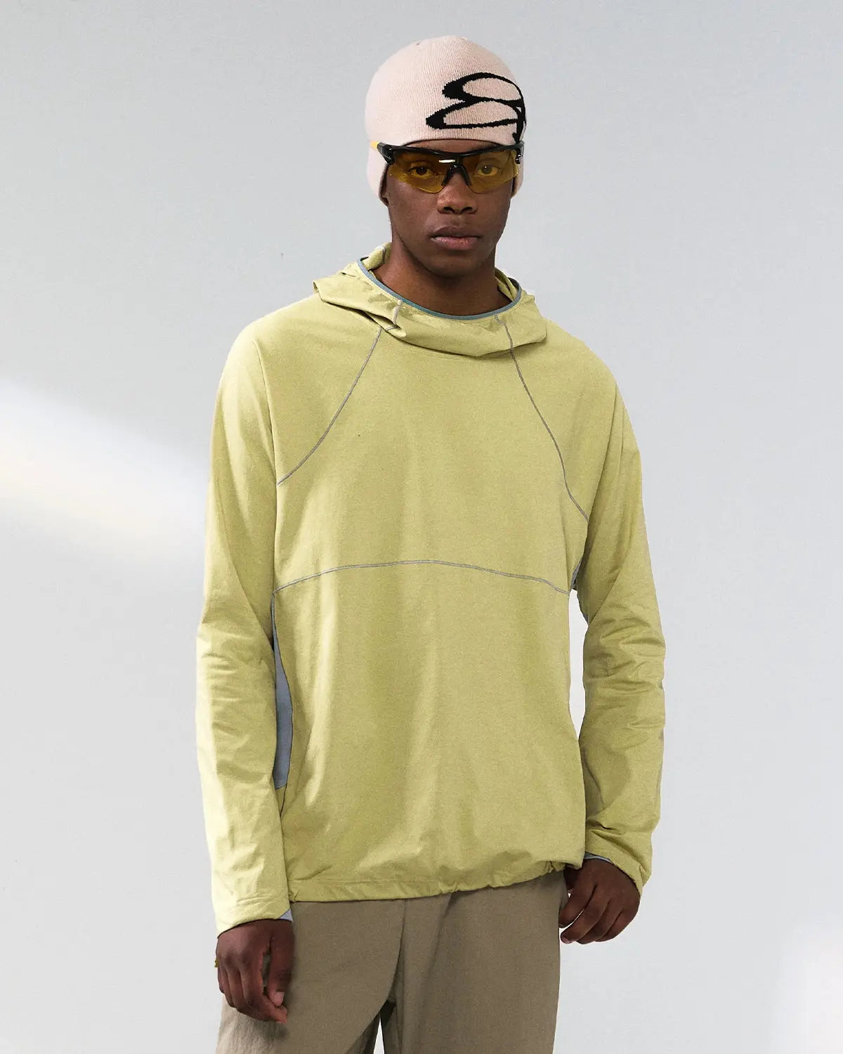 INFLATION COOLMAX breathable hooded tee featuring lightweight fabric and a relaxed fit, suitable for streetwear and casual wear.