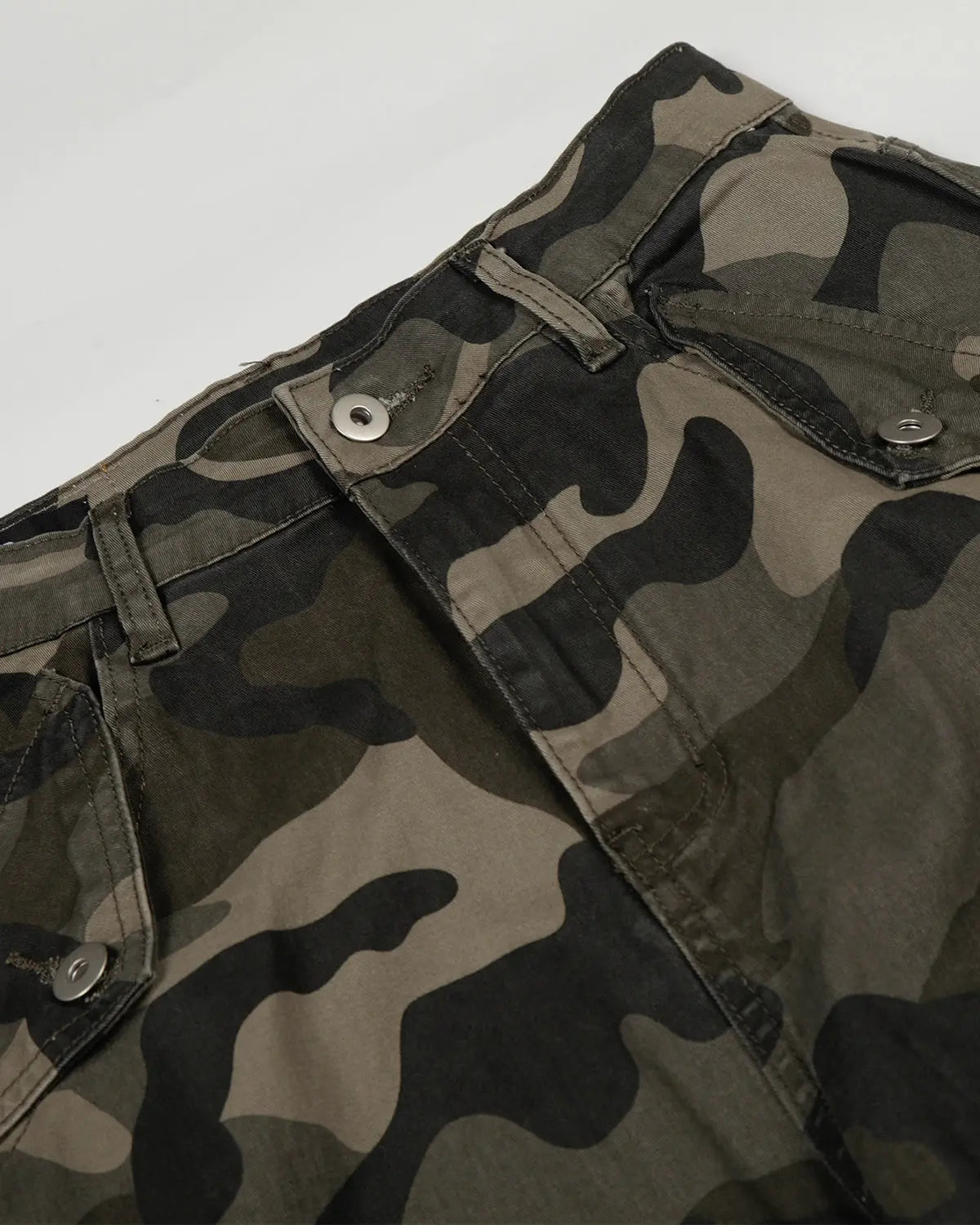 Inflation Multi-pockets Camo Barrel Cargo Pants featuring camouflage pattern, multiple pockets, and relaxed streetwear style.