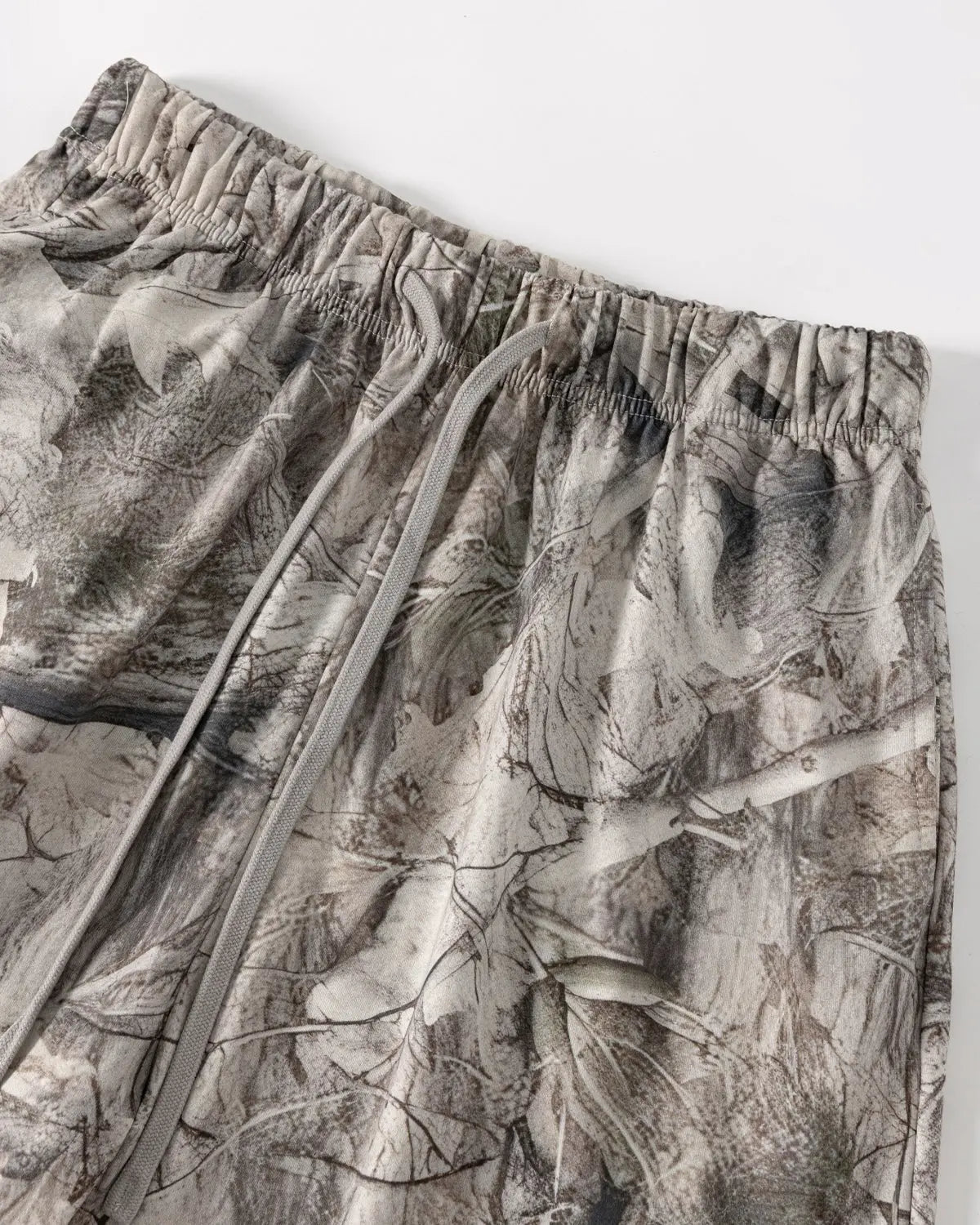 Inflation brand Realtree camo shorts, men's casual pants with camouflage pattern, made for streetwear style.