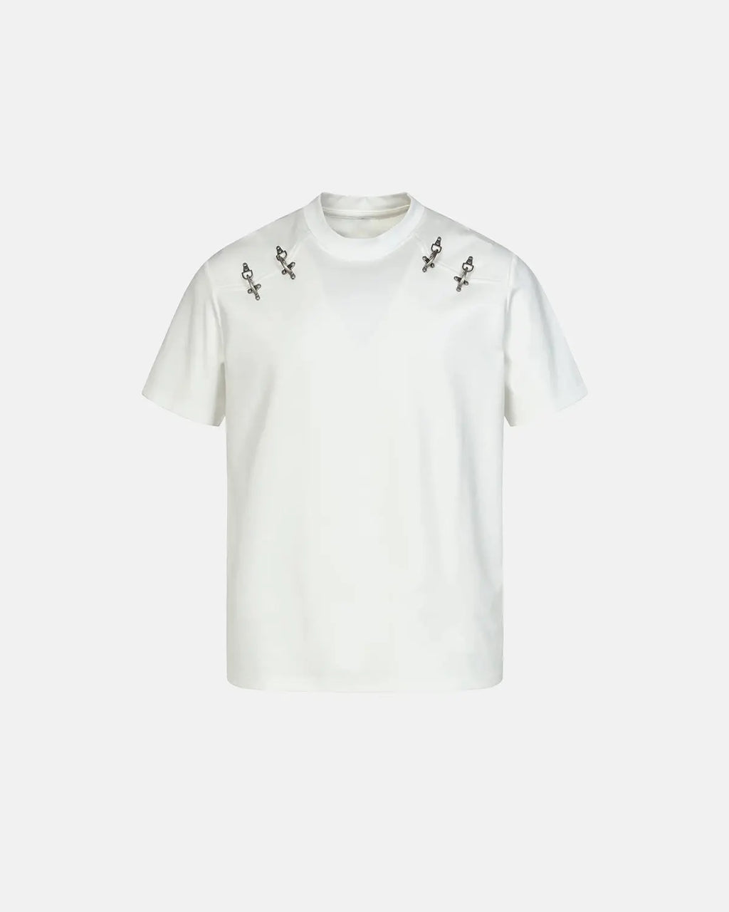 White cotton T-shirt with metal buckle detail from Inflation Streetwear, featuring a casual fit and minimalist design.