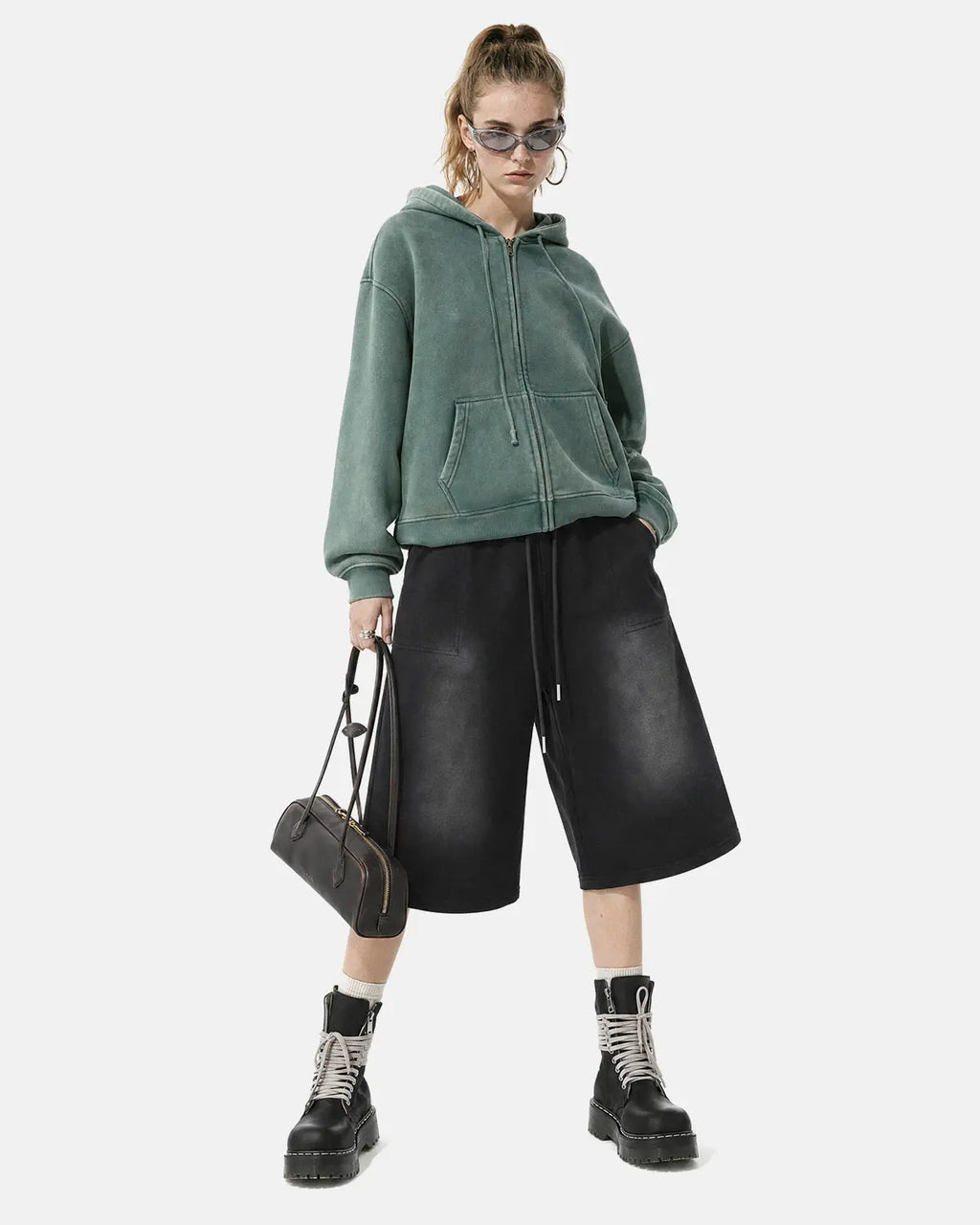 Inflation Monkey Washed Sweat Shorts, casual pants with a relaxed fit, featuring a washed denim look and streetwear style.