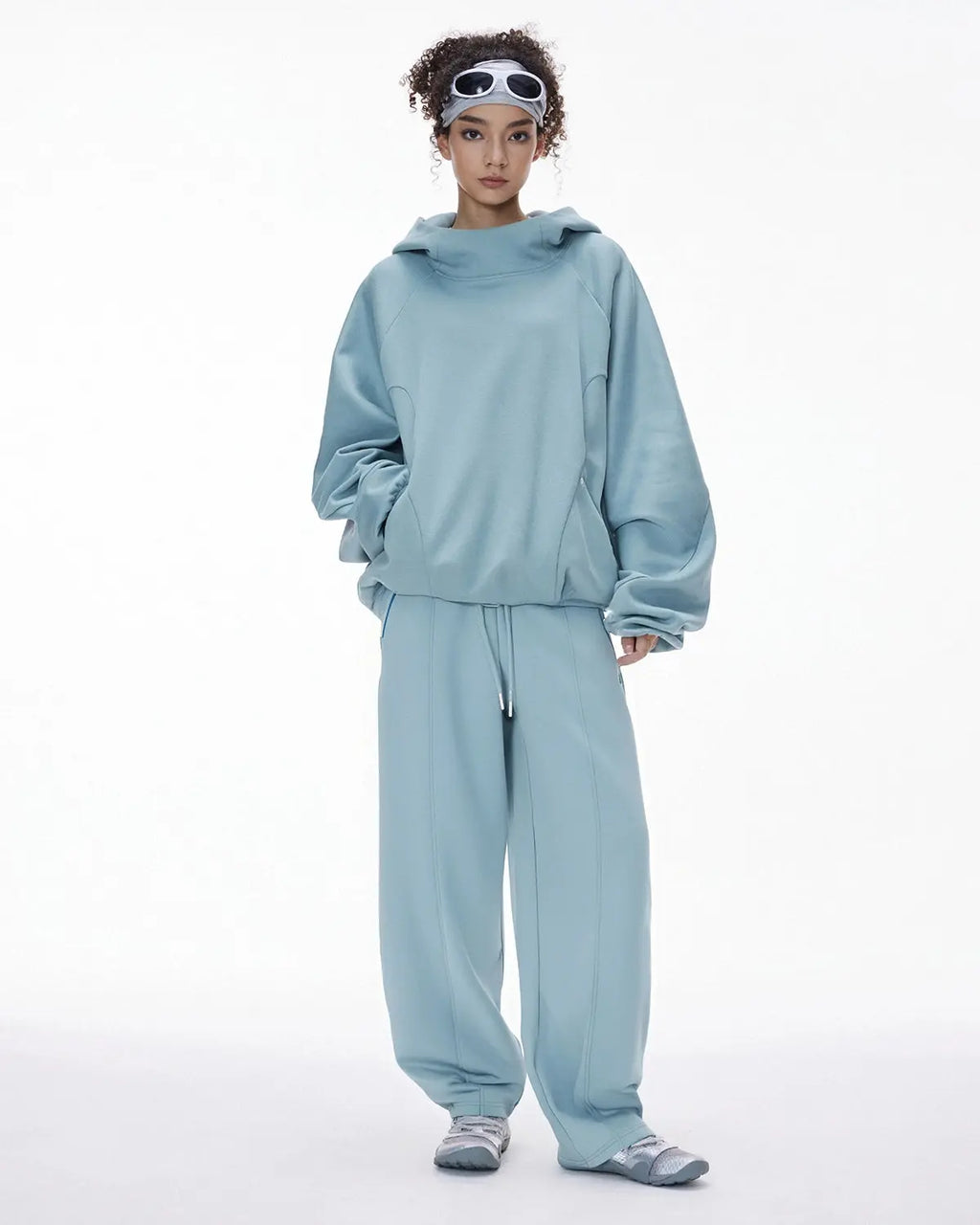 Blank comfy barrel sweatpant by INFLATION Streetwear, featuring relaxed fit, soft fabric, and casual streetwear style.