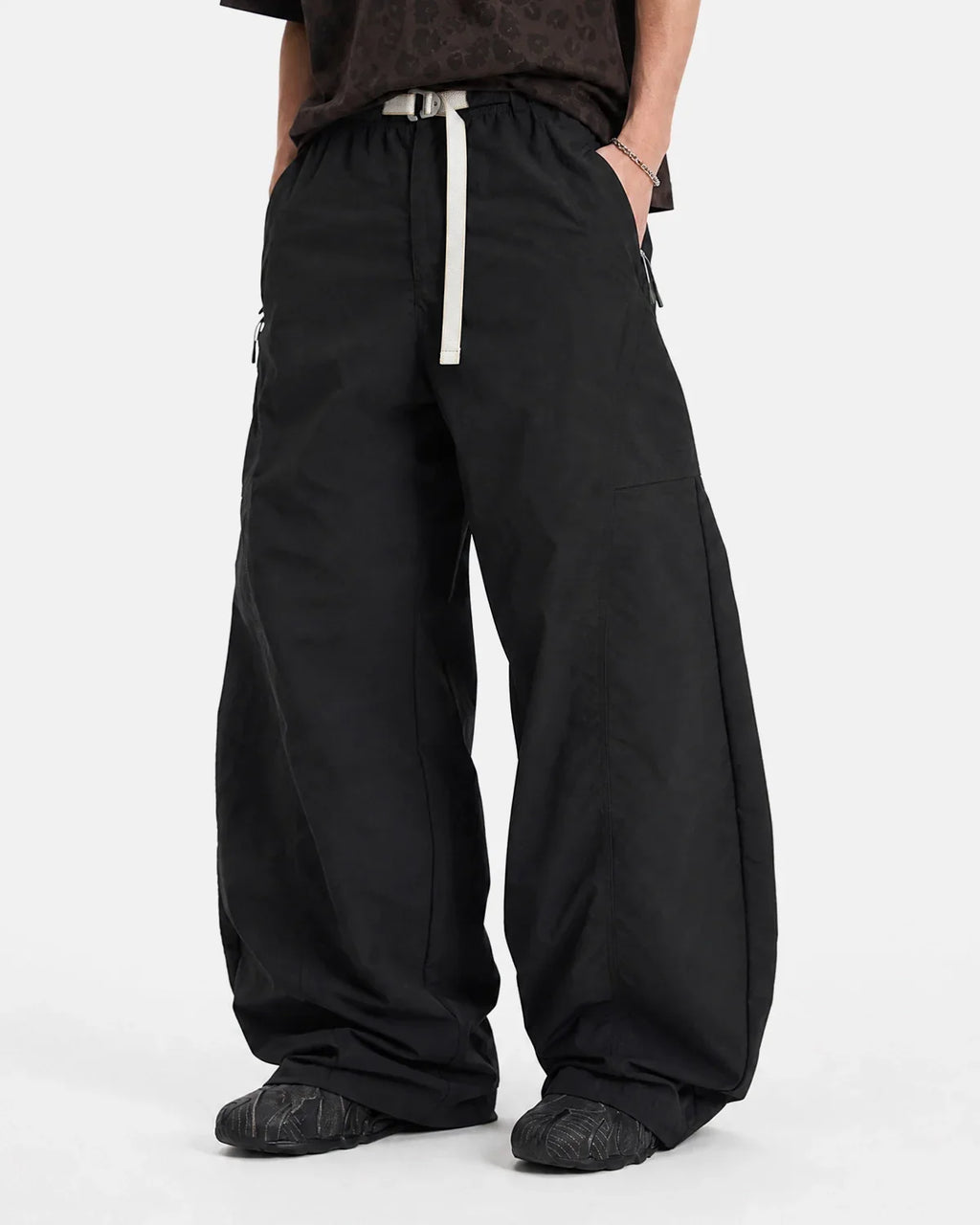 INFLATION CORDURA® Barrel Utility Pants with Inflation TECHLATION™, durable work pants featuring multiple pockets and rugged design.