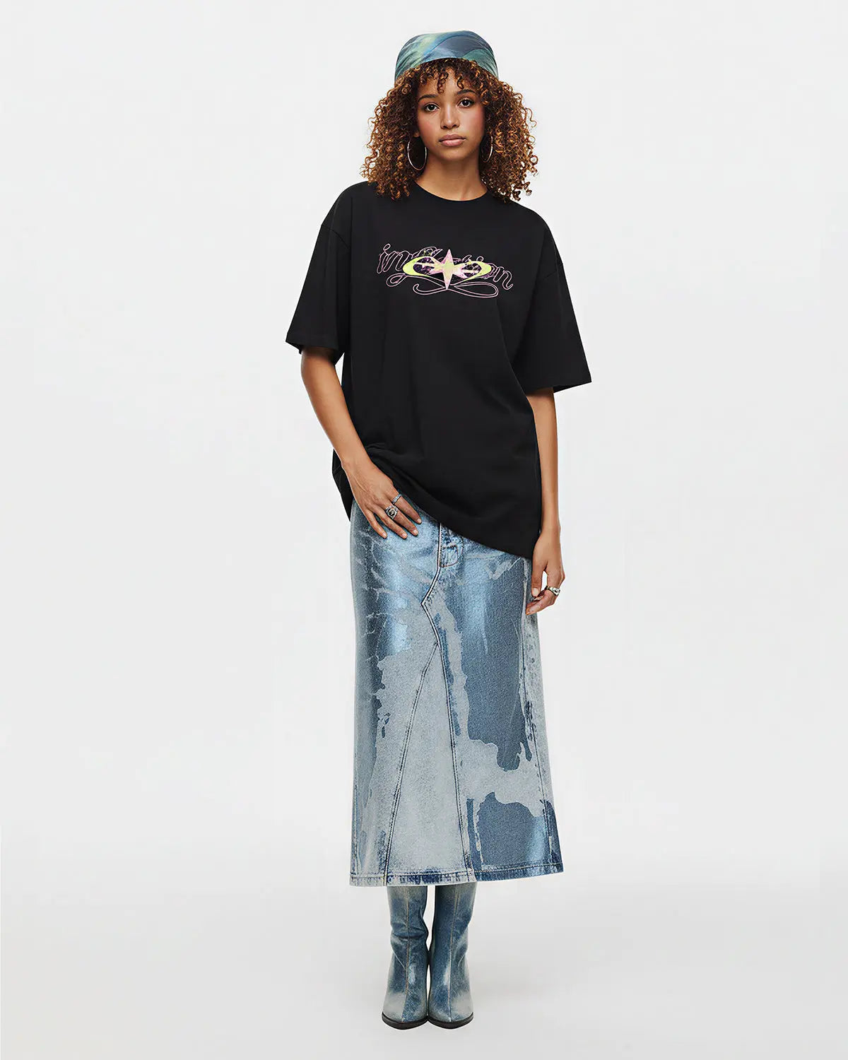 Inflation Streetwear "Money on the Way" cotton T-shirt featuring bold graphic design and casual fit.
