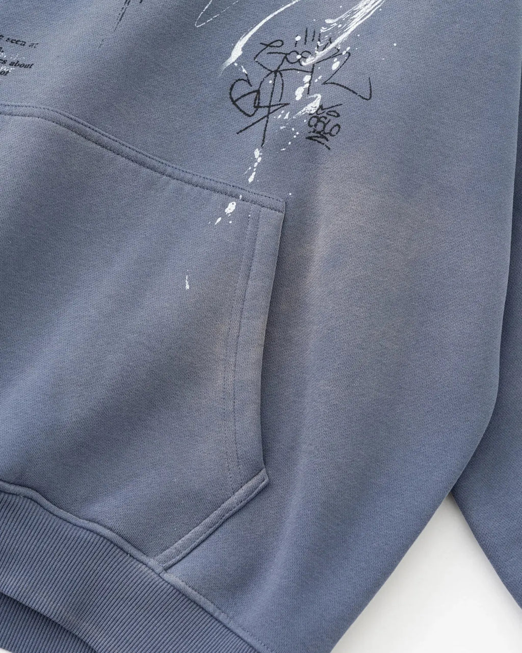 Inflation streetwear graffiti print acid washed fleece hoodie, casual hooded sweatshirt with vibrant graffiti design, cozy and stylish.
