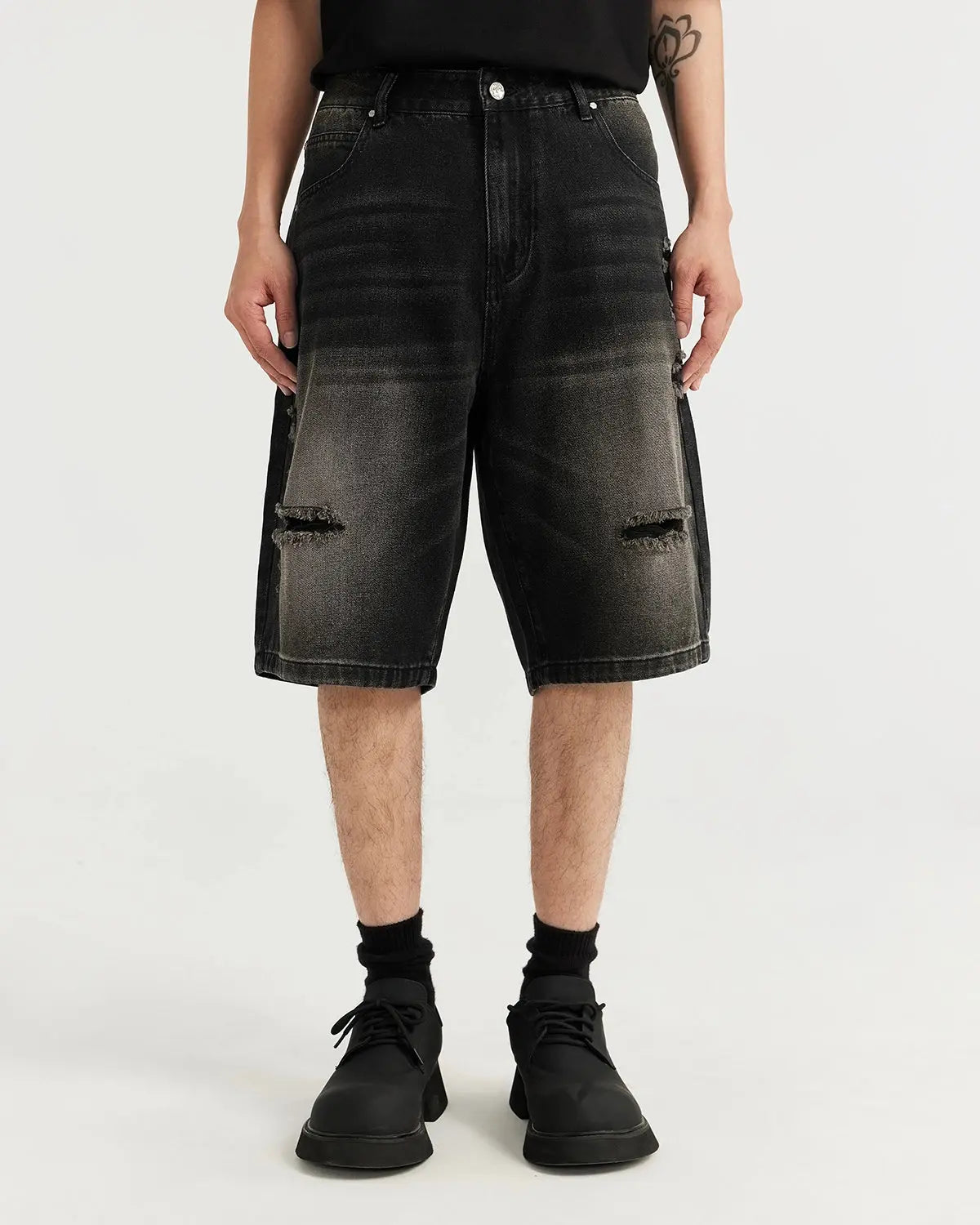 Vintage ripped washed jorts by INFLATION, denim shorts with distressed details and a relaxed streetwear style.