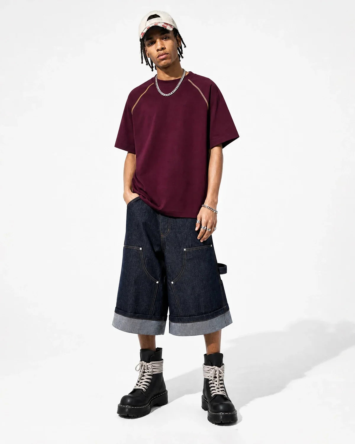 Inflation Streetwear contrast color stitching stretch T-shirt, showcasing a fitted design with vibrant stitch details and casual style.