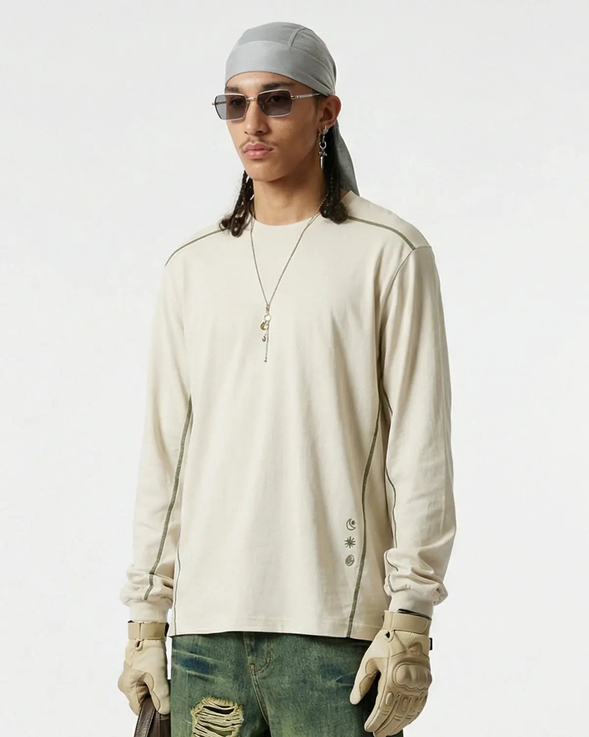 Inflation breathable activewear long sleeve tee in lightweight, moisture-wicking fabric, ideal for athletic and casual wear.