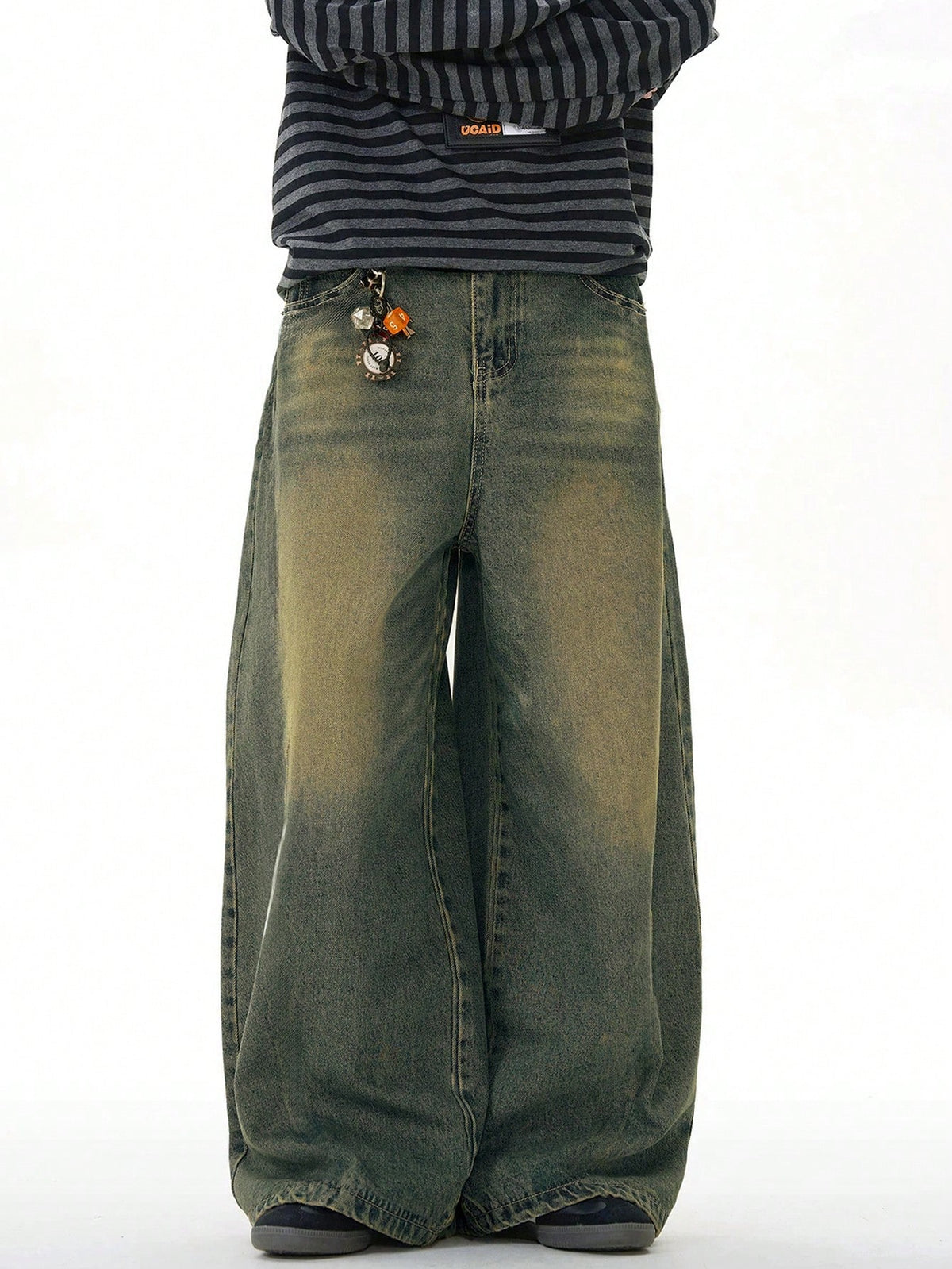 Inflation vintage denim jeans with wide leg, distressed details, loose fit, and casual style in a classic blue wash.