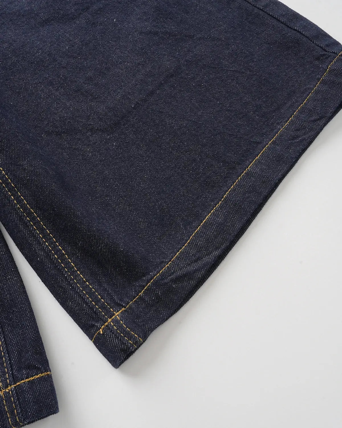 Inflation Streetwear Carpenter Raw Baggy Jorts, casual pants with distressed denim look, relaxed fit, natural movement and style.